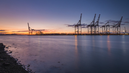 Export-water-trade-174245625-web-1500px.jpg