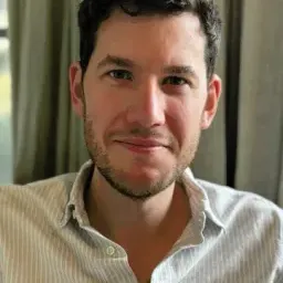 Ben  Lyons