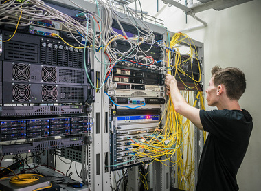 data-centre-technology-315191948-web-1500px.jpg