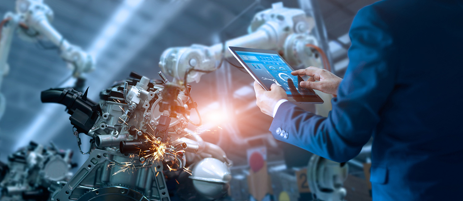 Manufacturing-tablet-robot-219080081-web-1500px.jpg