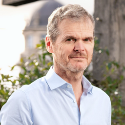 Dr Kris Naudts