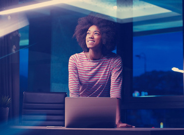 Office-working-laptop-196947631-web-1500px.jpg